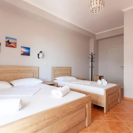 Toni Retzo * Himarë