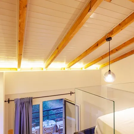 Otel Toni Retzo Himarë