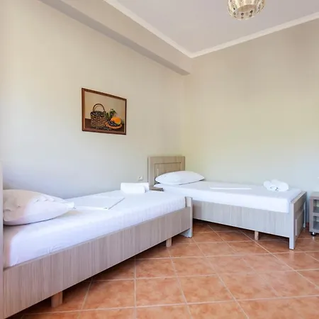 Toni Retzo Hotel *