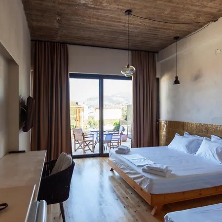 Toni Retzo Hotel