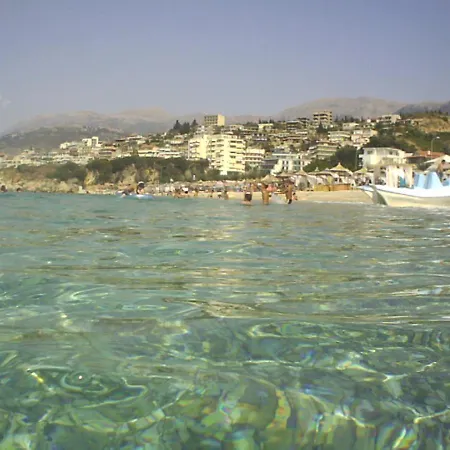 Toni Retzo Hotel *