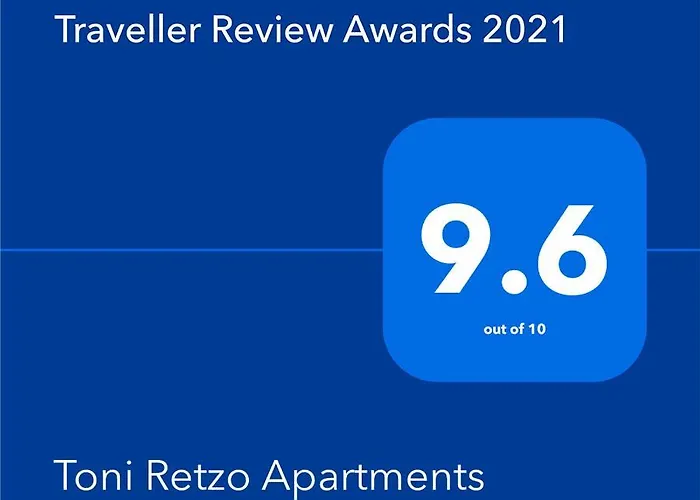 Toni Retzo Hotel Himarë