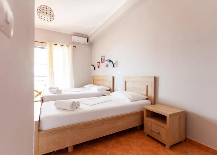 Hotel Toni Retzo Himarë